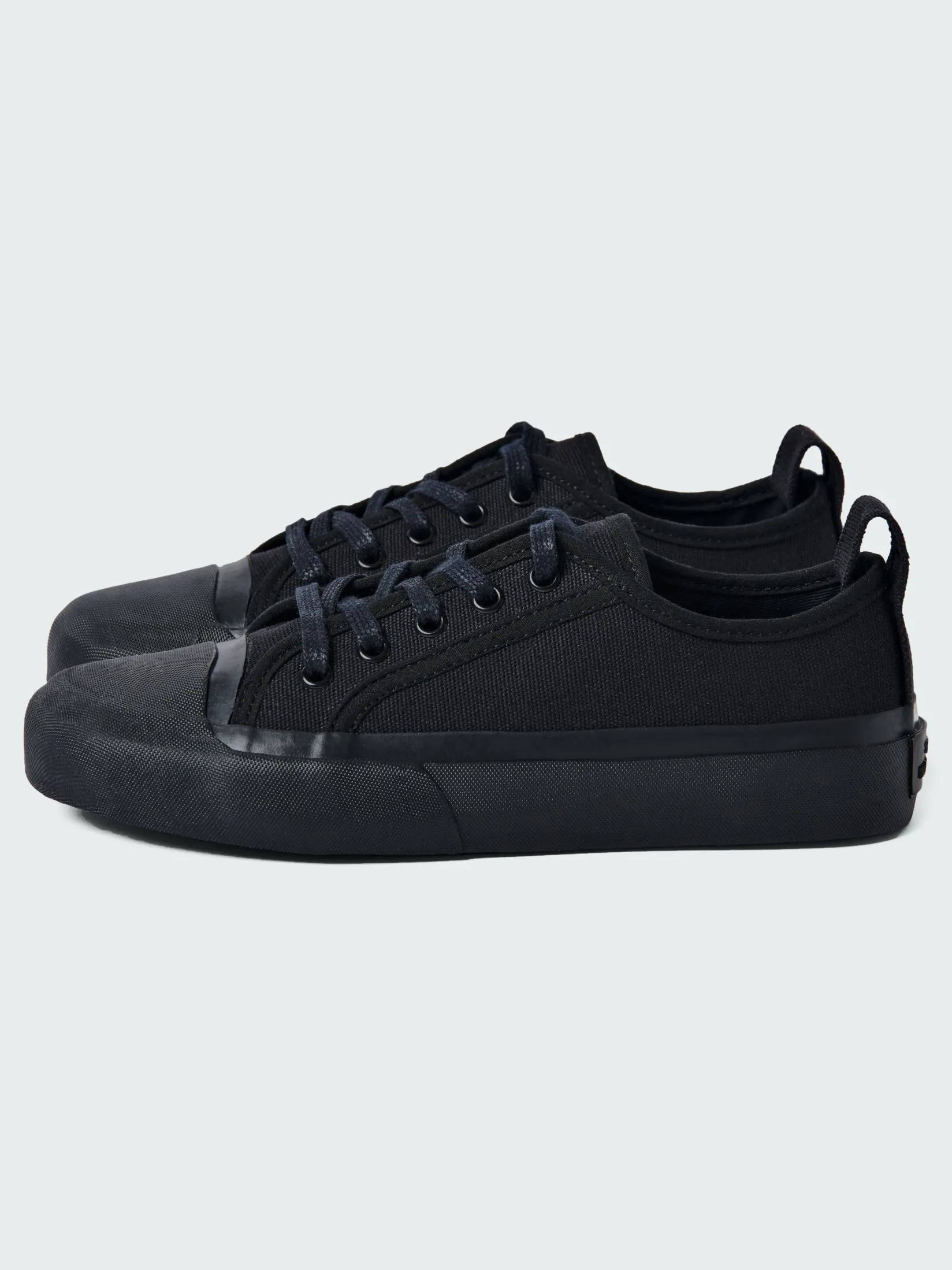 Clearance Studio Nicholson Byrd Canvas Shoe Darkest Navy