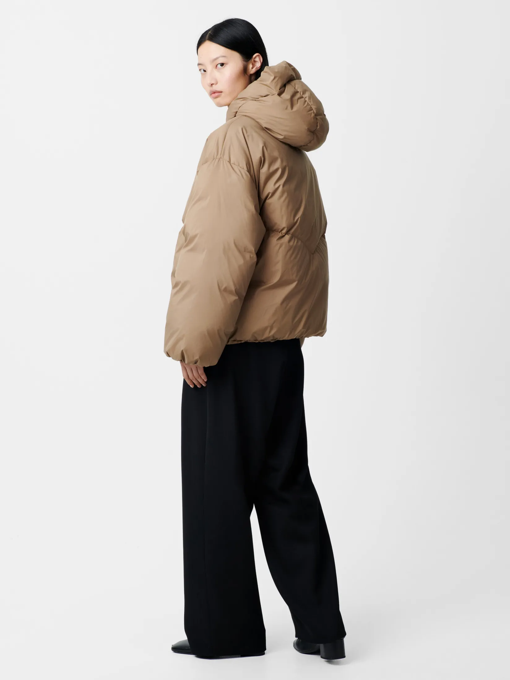 Best Studio Nicholson Dana Down Jacket Beige