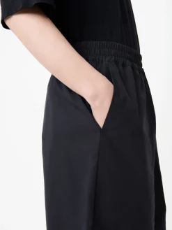 Hot Studio Nicholson Ford Short Darkest Navy