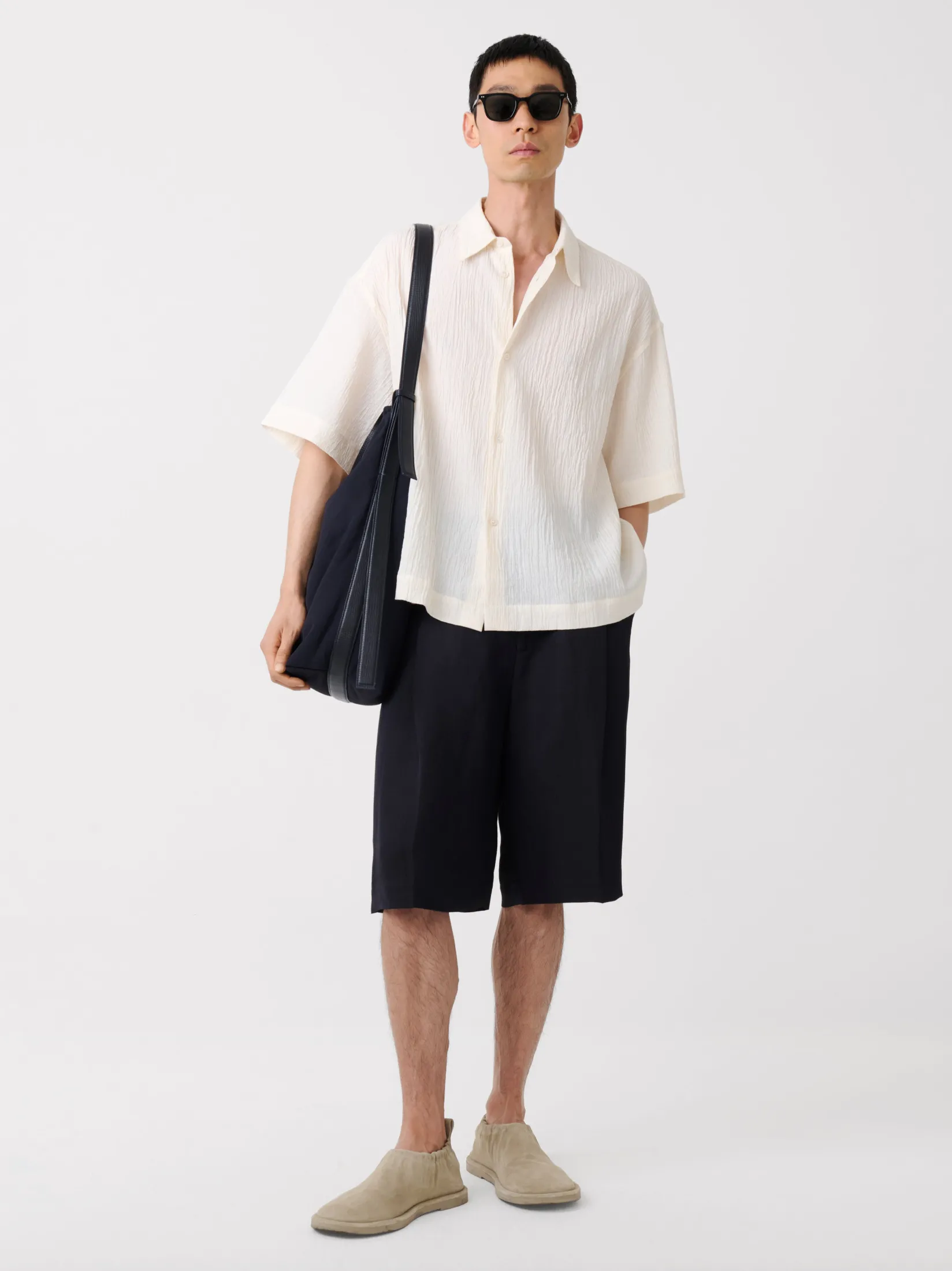 Hot Studio Nicholson Fowld Linen Short Darkest Navy