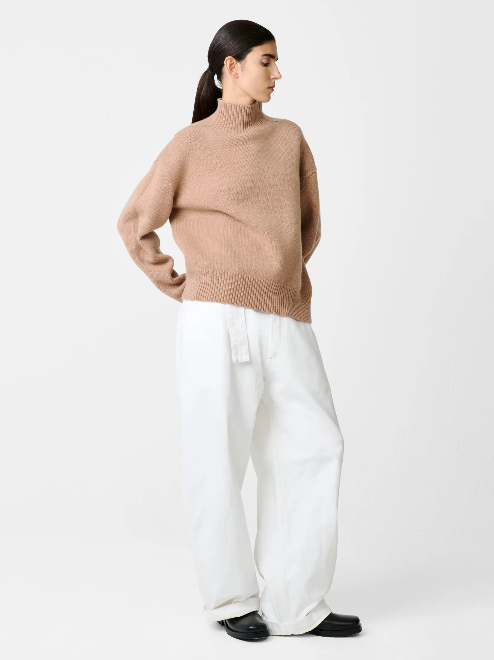 Best Studio Nicholson Gomes Knit Camel