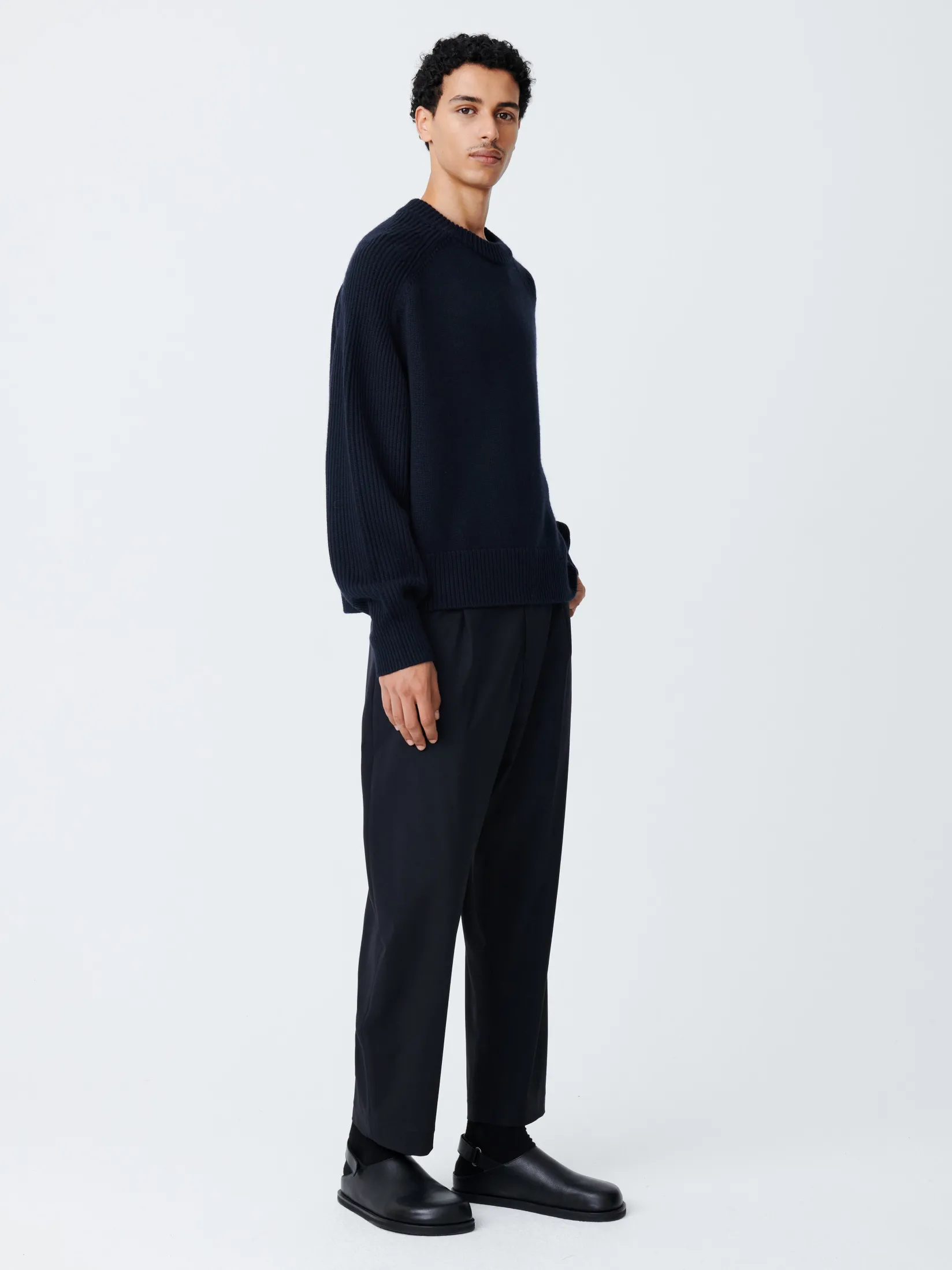 Outlet Studio Nicholson Jean Knit Darkest Navy
