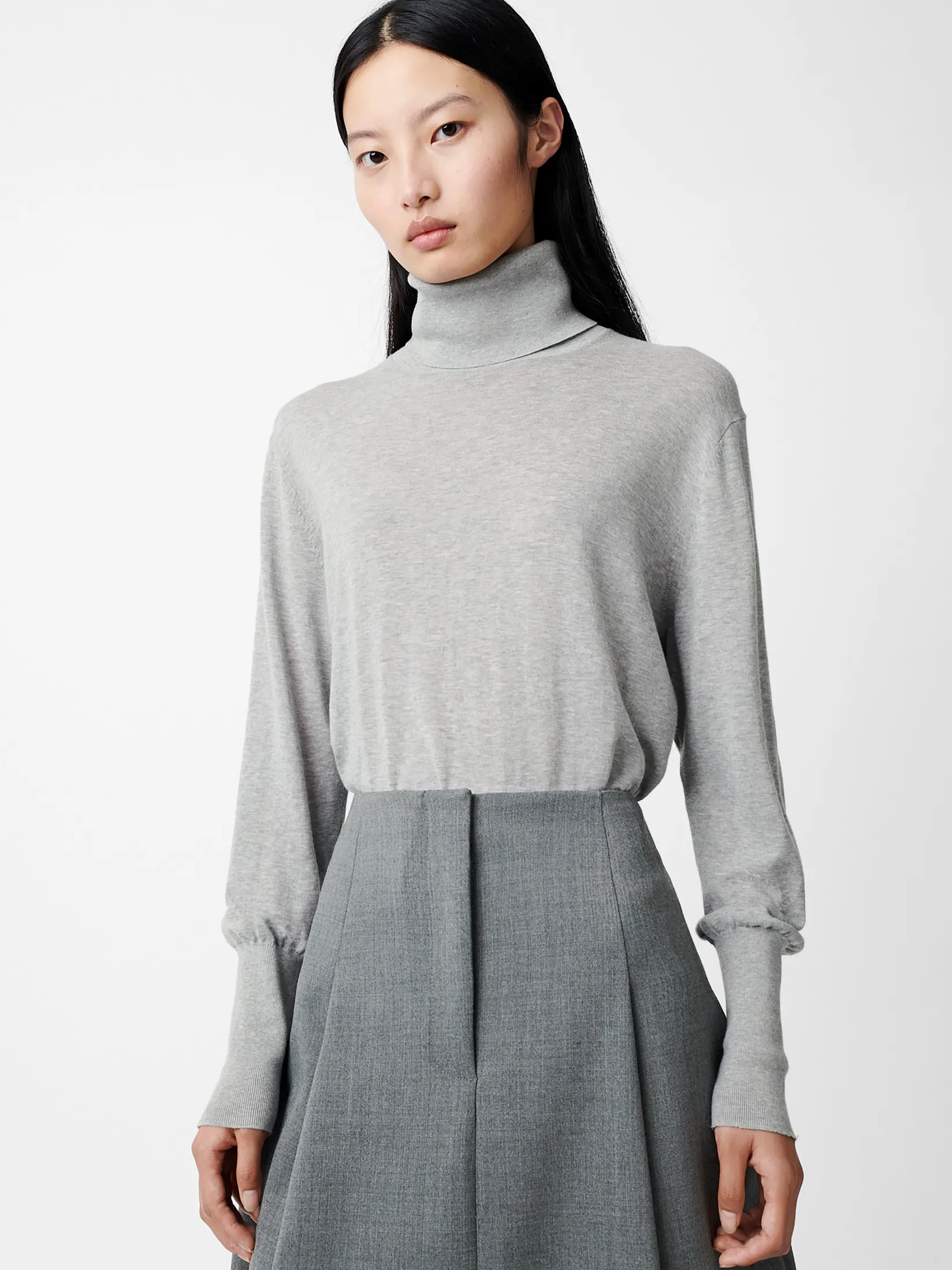 Discount Studio Nicholson Nilo Knit Light Grey Marl