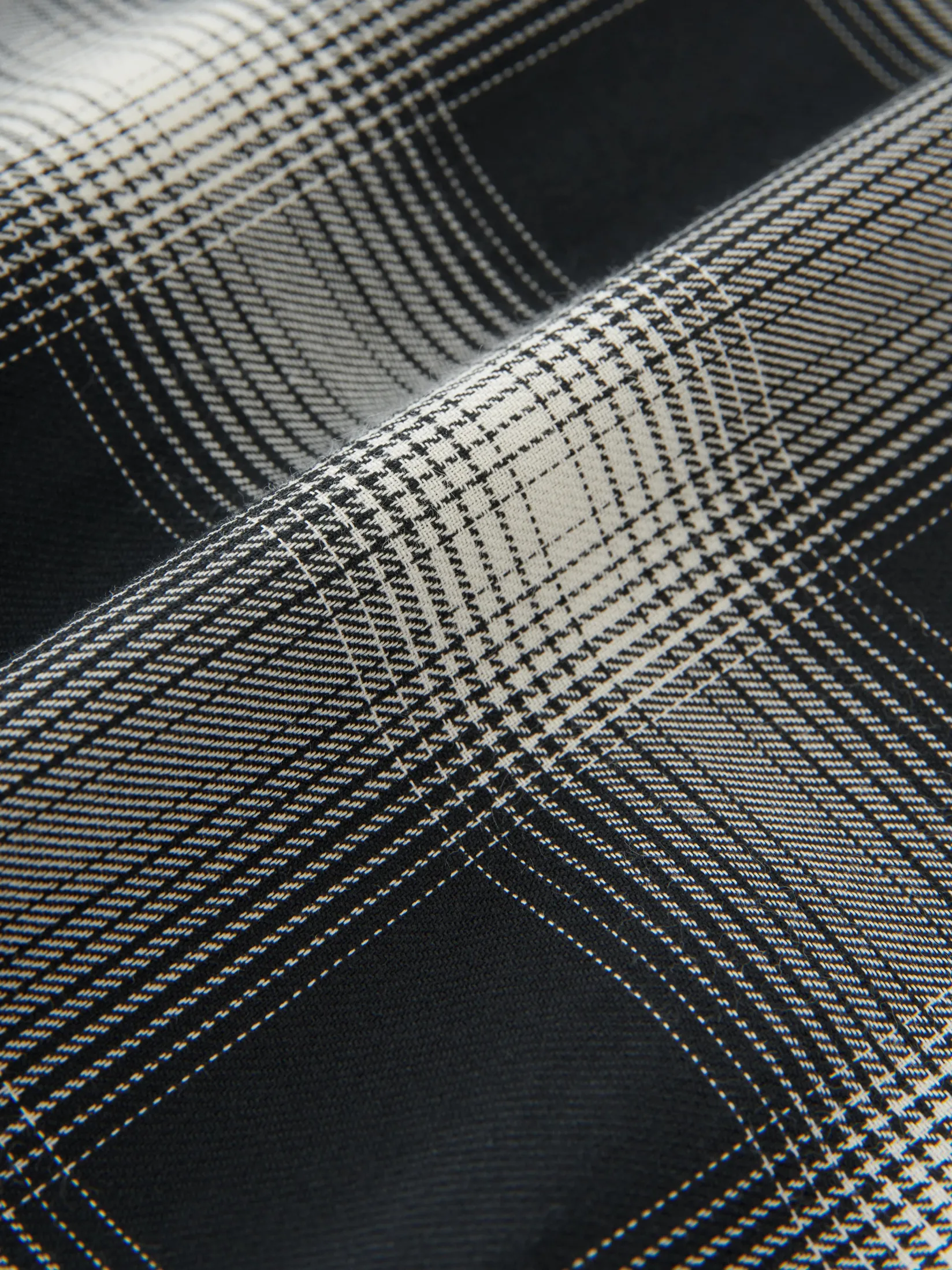Hot Studio Nicholson Ray Shirt Black / Ecru Check