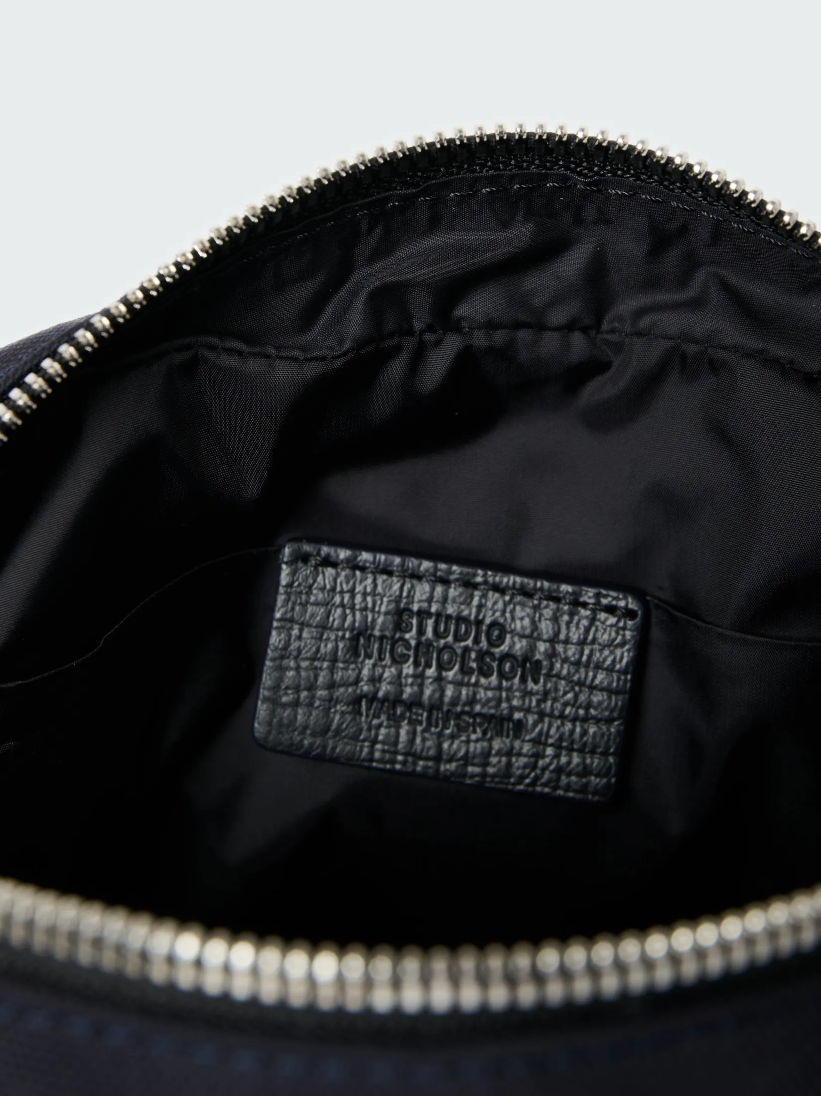 Outlet Studio Nicholson Transit Pouch Darkest Navy